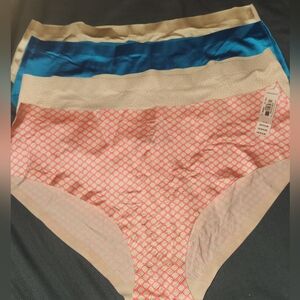Brand New Victoria Secrets Seamless panties (4 for $45)
